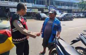 Patroli Dialogis di Tuparev, Aipda Bahari Gandeng Jukir Jadi Garda Depan Cegah C3