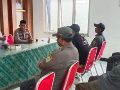 Perkuat Keamanan Lingkungan, Aiptu Ujang Solihin Bekali Linmas Karangpawitan dengan Penyuluhan Kamtibmas
