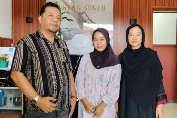 PMB Nunung Sugih Siap Tempuh Jalur Hukum, Tuduhan Malpraktik Dinilai Tak Didukung Bukti Medis PMB Nunung Sugih Tegaskan Semua Tindakan Sesuai SOP. (AlexaPidcast.ID)