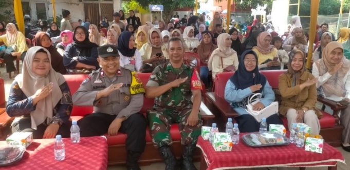 Pelepasan Siswa dan Kenaikan Kelas SDN Adiarsa Barat V Berlangsung Meriah, Bhabinkamtibmas Beri Edukasi Kamtibmas