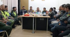 Patroli Malam Minggu, Polisi, TNI dan Camat Sisir Karawang Timur, Situasi Dipastikan Kondusif