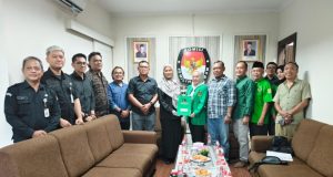 Bangun Komunikasi Politik, Yani Karlina Pimpin Silaturahmi DPC PPP Karawang ke KPU