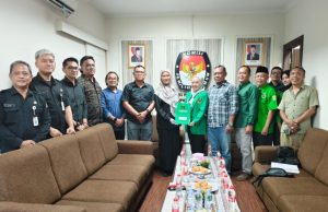 Bangun Komunikasi Politik, Yani Karlina Pimpin Silaturahmi DPC PPP Karawang ke KPU