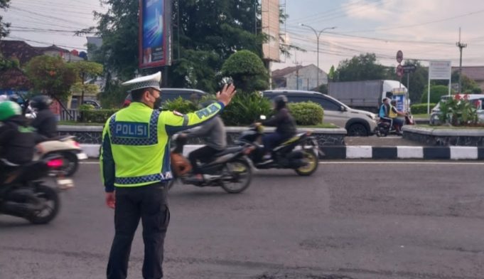 Kasat Lantas AKP Sudiriyanto: Pengaturan Lalu Lintas Rutin untuk Wujudkan Jalan yang Aman dan Lancar