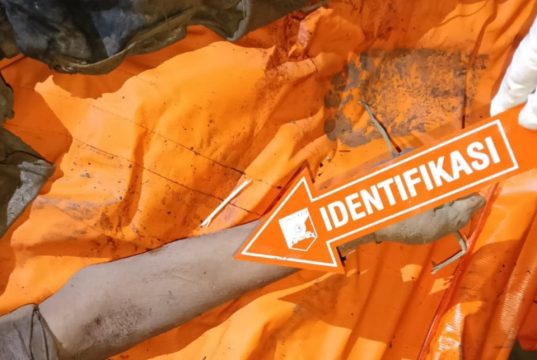 Mayat Pria Tanpa Identitas Ditemukan di Persawahan Cikampek, Polisi Lakukan Penyelidikan
