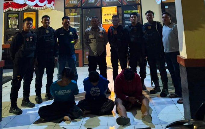 Bawa Sajam Diduga Mau Tawuran, Tiga Pemuda di Lemahabang Diciduk Polisi