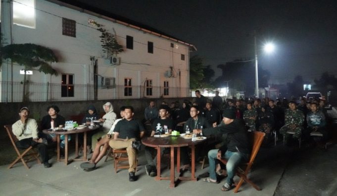 Bukan Sekadar Nobar! Yonif 305/Tengkorak Perkuat Soliditas Lewat Euforia Piala Dunia 2026