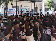 MPLS Bukan Cuma Kenalan Sekolah! Siswa Baru di Cikarang Dibekali Cara Tolak Narkoba dari Dalam Diri Battra SN dan Indigenous Kesadaran Nusantara Edukasi Siswa Baru Cikarang. (AlexaPidcast.ID)