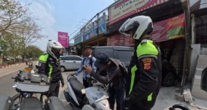 Tekan Angka Kecelakaan, Satlantas Polresta Karawang Gencarkan Edukasi Tertib Lalu Lintas ke Pelajar