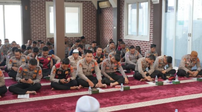 Polresta Karawang Rutin Gelar Binrohtal, Perkuat Mental dan Spiritual Personel