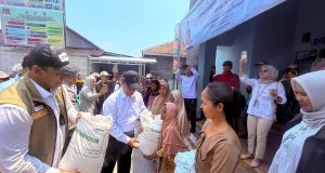 BULOG dan Bapanas Salurkan 181 Ribu Ton Beras Bantuan Pangan ke 6 Juta Warga Jawa Barat