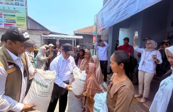 BULOG dan Bapanas Salurkan 181 Ribu Ton Beras Bantuan Pangan ke 6 Juta Warga Jawa Barat