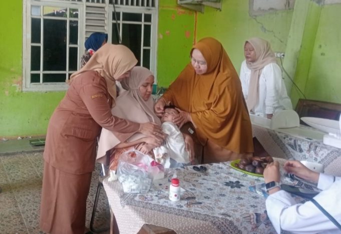 Lurah Karawang Wetan Tinjau Posyandu Delima 16, Dorong Percepatan Penurunan Stunting