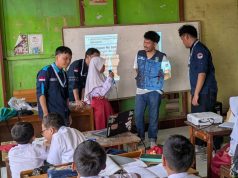 KKN UBP Karawang Turun ke Sekolah, Edukasi PHBS Bikin Siswa SDN Wanajaya I Makin Peduli Kebersihan Mahasiswa KKN UBP Karawang Kenalkan PHBS kepada Siswa SDN Wanajaya I. (AlexaPodcast.ID)