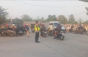 Polresta Karawang Gaspol Lewat Program “Sapa Pagi”, Polisi Turun Langsung Sapa Warga di Sudut Kota