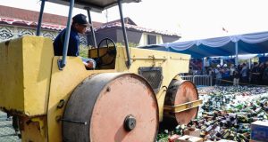 Sukseskan Pemusnahan Massal di Polda Jabar, Polresta Karawang Kirim 1.500 Knalpot Brong hingga 50 Motor Hasil Kejahatan