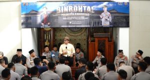 Kapolresta Mario Prahatinto Bersama Jajaran Ikuti Pengajian, Ini Pesan Ustaz Evie Efendi