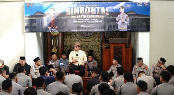 Kapolresta Mario Prahatinto Bersama Jajaran Ikuti Pengajian, Ini Pesan Ustaz Evie Efendi