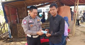 Samsat Keliling Polresta Karawang Permudah Warga Bayar Pajak Kendaraan
