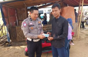 Samsat Keliling Polresta Karawang Permudah Warga Bayar Pajak Kendaraan