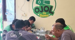 Polresta Karawang Peduli Ojol, Makan Gratis Rutin Setiap Rabu dan Jumat