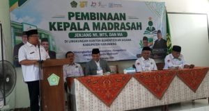 Kabid Penmad Kanwil Jabar Tutup OMI 2026 di Karawang, Kepala Madrasah Diminta Jadi Pemimpin Transformasi